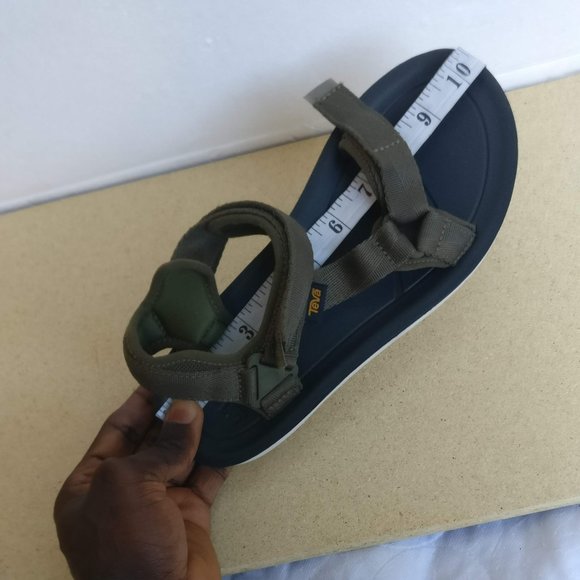 TEVA Military Green Classic Universal Barefoot Sandal 40/Women9us/7uk - Picture 7 of 16